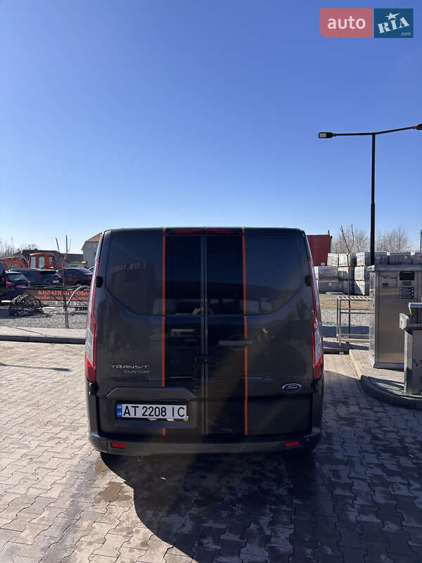 Вантажний фургон Ford Transit Custom 2019 в Івано-Франківську