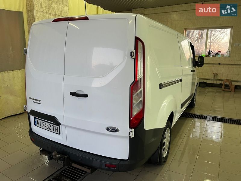 Вантажний фургон Ford Transit Custom 2015 в Ружині