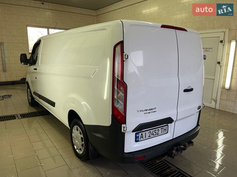 Вантажний фургон Ford Transit Custom 2015 в Ружині