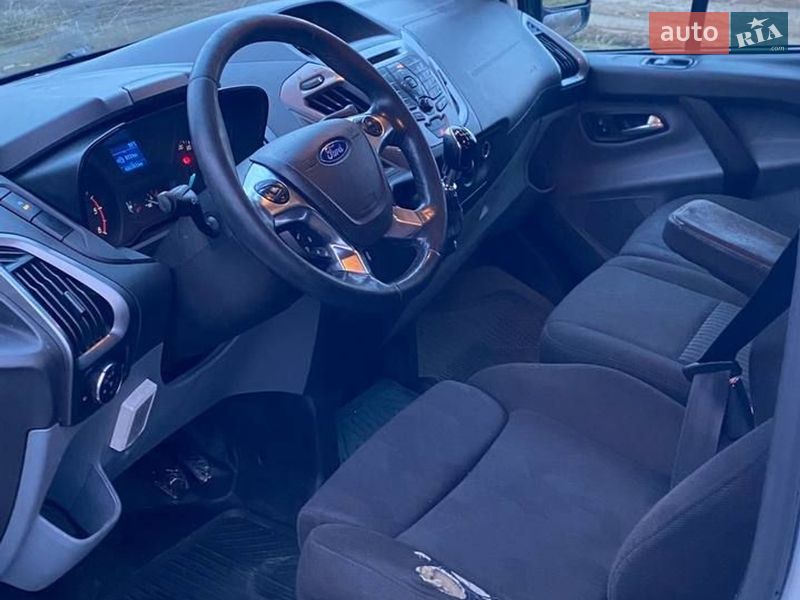 Минивэн Ford Transit Custom 2015 в Ивано-Франковске