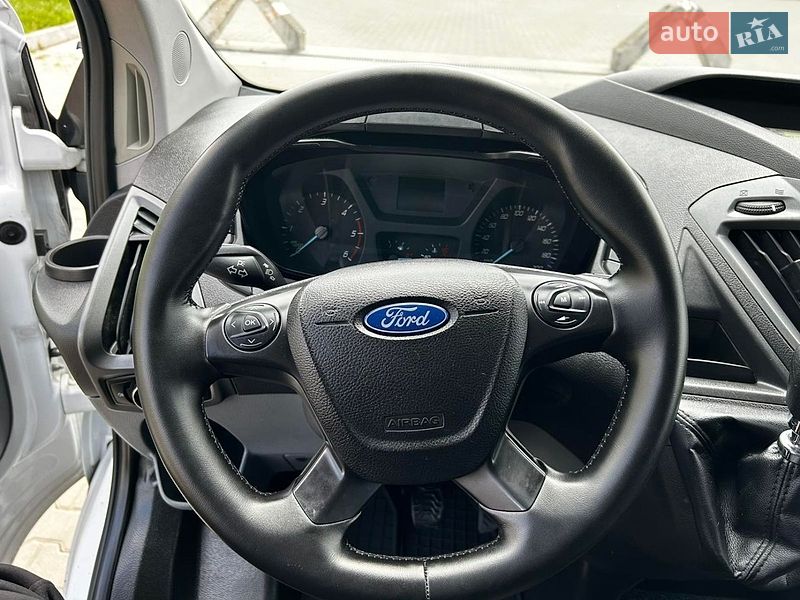 Грузовой фургон Ford Transit Custom 2015 в Луцке