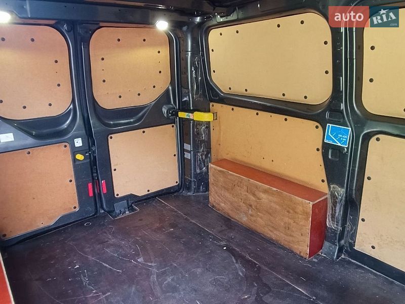 Вантажний фургон Ford Transit Custom 2017 в Калуші