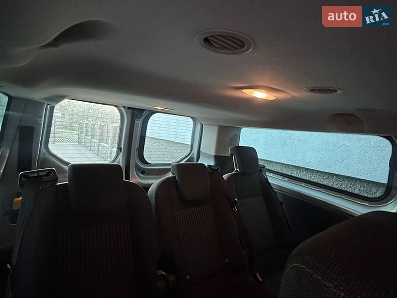 Мінівен Ford Transit Custom 2016 в Сваляві