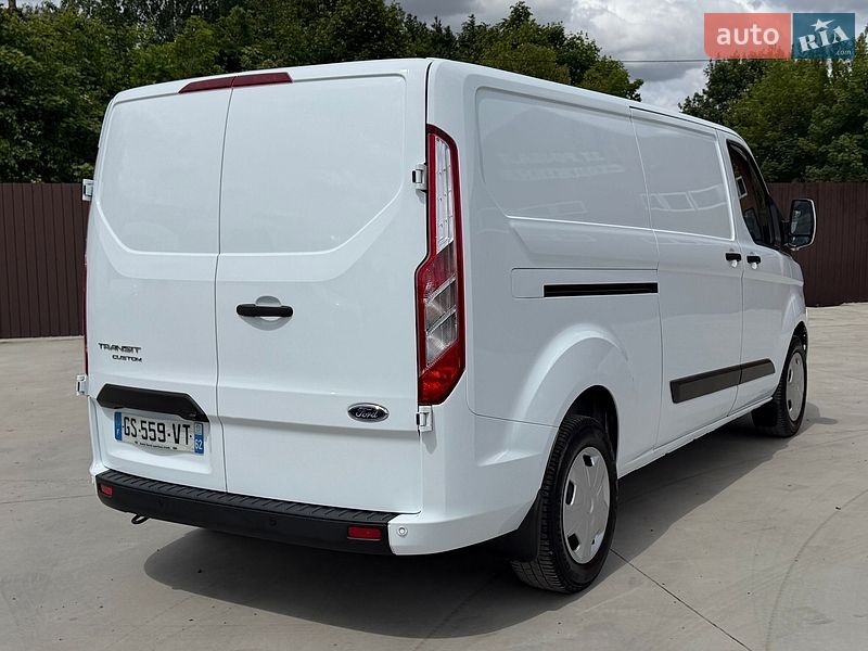 Грузовой фургон Ford Transit Custom 2024 в Млинове