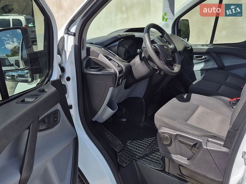 Минивэн Ford Transit Custom 2015 в Дубно