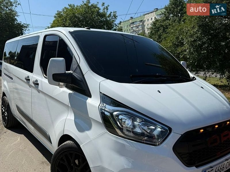 Мінівен Ford Transit Custom 2018 в Чернівцях