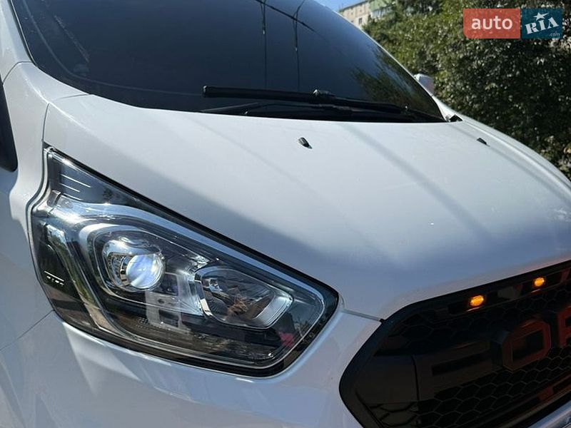 Мінівен Ford Transit Custom 2018 в Чернівцях