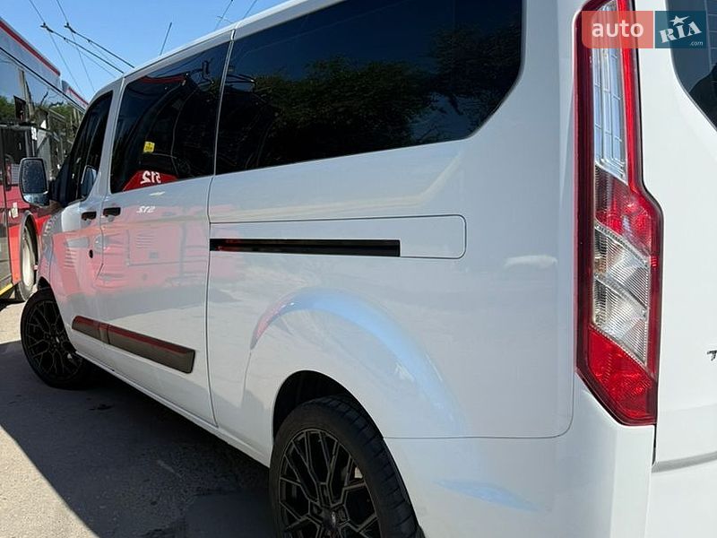 Мінівен Ford Transit Custom 2018 в Чернівцях