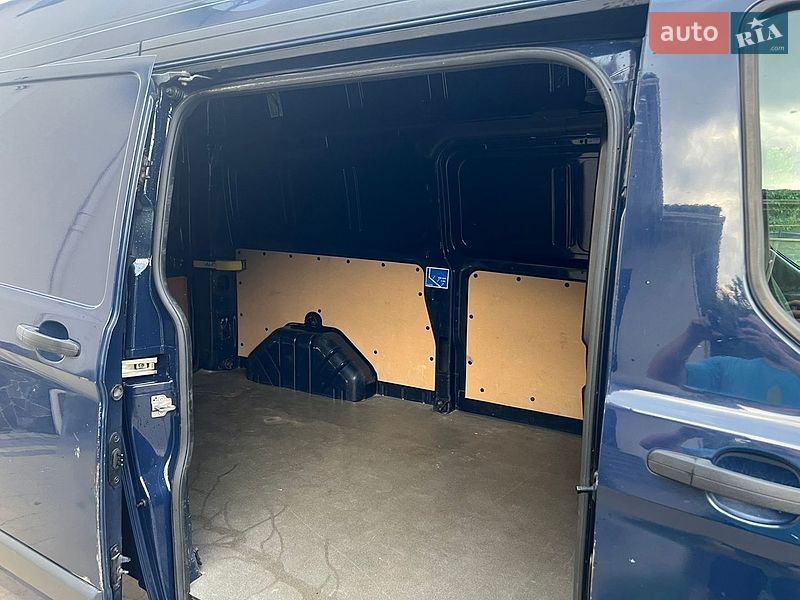 Вантажний фургон Ford Transit Custom 2015 в Рівному