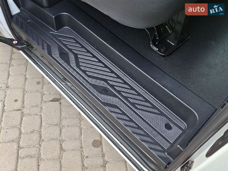 Грузопассажирский фургон Ford Transit Custom 2019 в Хоросткове