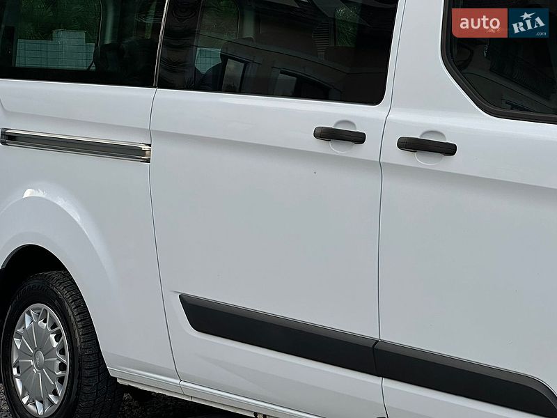Минивэн Ford Transit Custom 2015 в Самборе