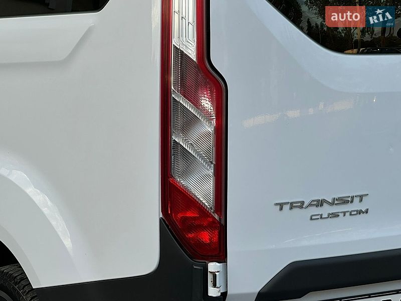 Минивэн Ford Transit Custom 2015 в Самборе
