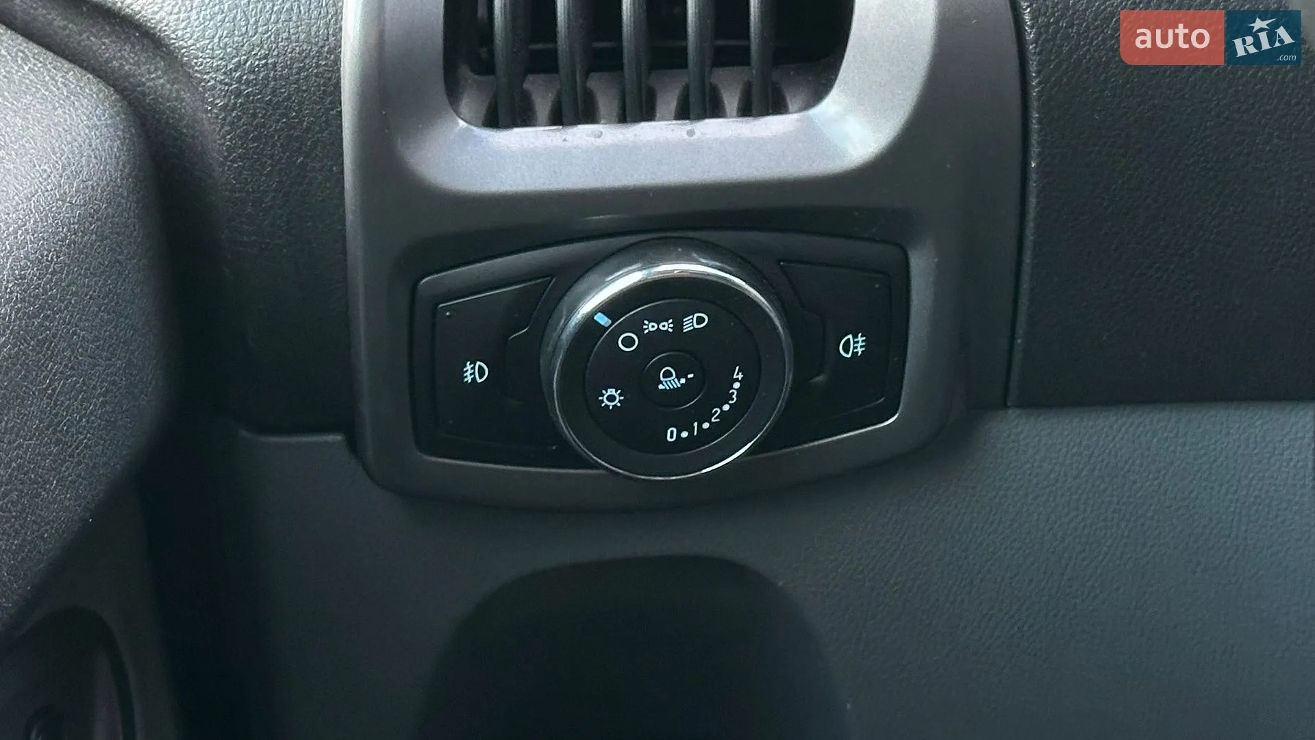 2015 Ford Transit Connect - мініатюра 70