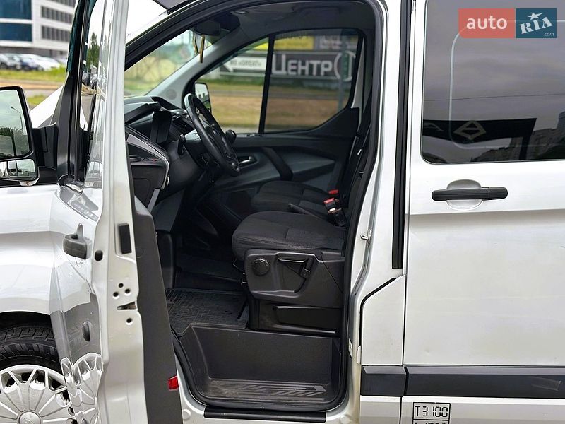 Вантажний фургон Ford Transit Custom 2015 в Києві