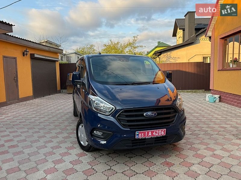 Вантажний фургон Ford Transit Custom 2021 в Рівному