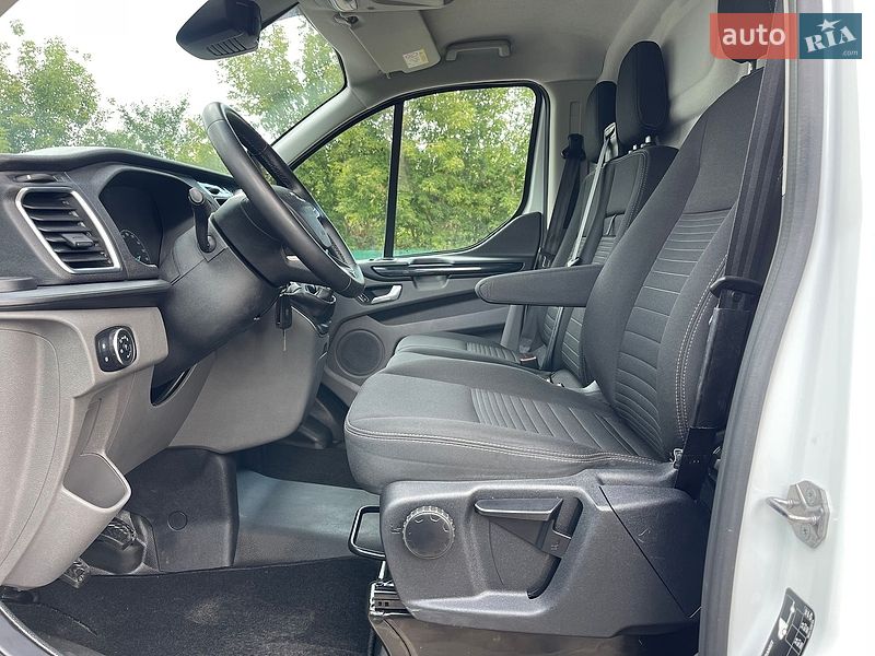 Вантажний фургон Ford Transit Custom 2023 в Дубні
