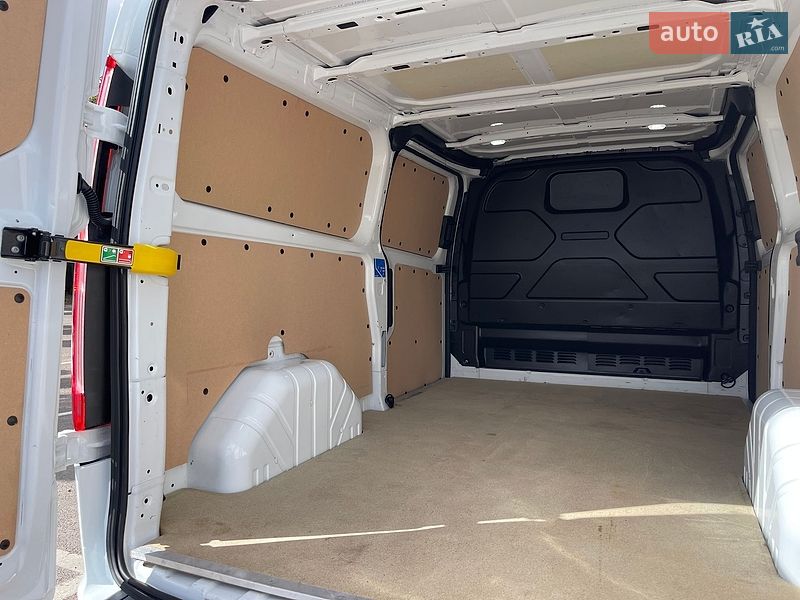 Вантажний фургон Ford Transit Custom 2023 в Дубні