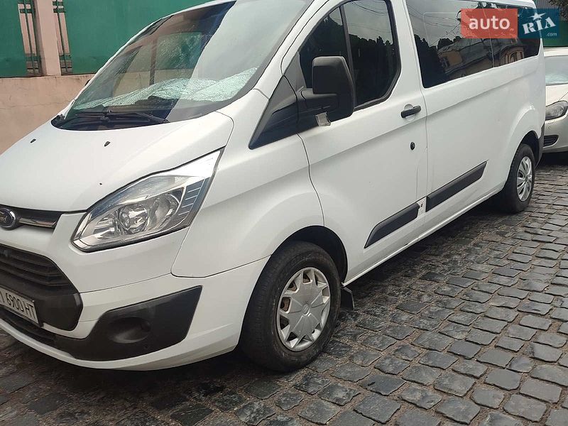 Мінівен Ford Transit Custom 2015 в Чернівцях