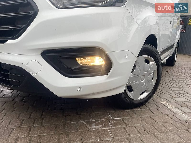 Вантажний фургон Ford Transit Custom 2019 в Львові