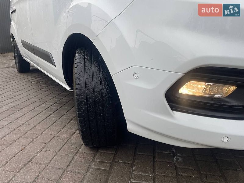 Вантажний фургон Ford Transit Custom 2019 в Львові