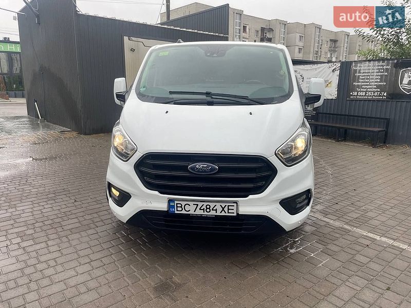 Вантажний фургон Ford Transit Custom 2019 в Львові