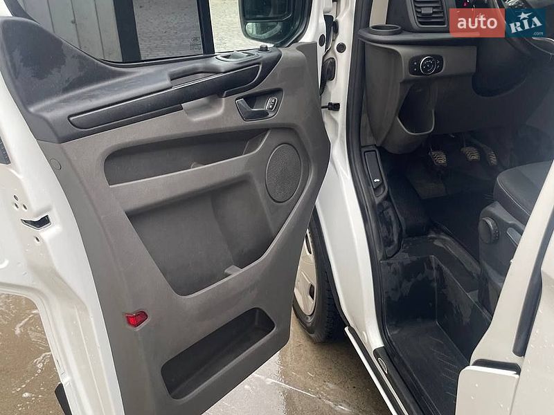 Вантажний фургон Ford Transit Custom 2019 в Львові