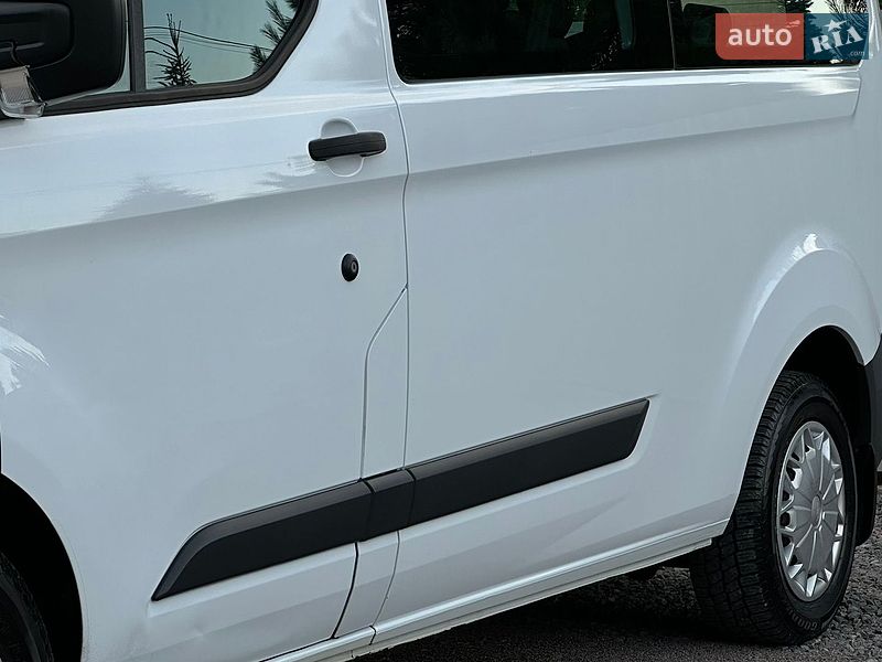 Минивэн Ford Transit Custom 2015 в Самборе