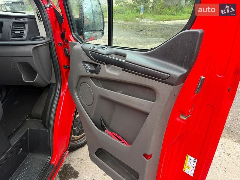 Вантажний фургон Ford Transit Custom 2018 в Рівному