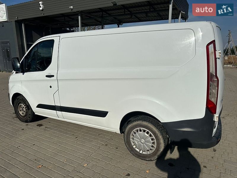 Вантажний фургон Ford Transit Custom 2014 в Чернівцях