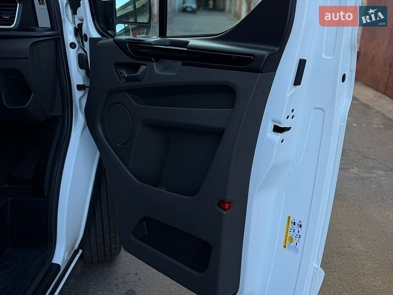Микроавтобус грузовой (до 3,5т) Ford Transit Custom 2020 в Киеве