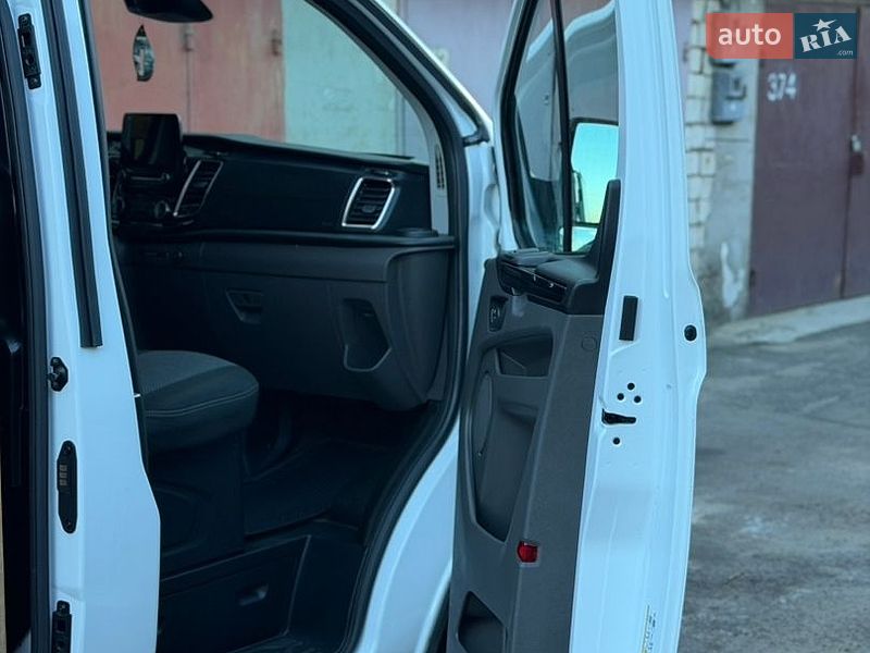 Микроавтобус грузовой (до 3,5т) Ford Transit Custom 2020 в Киеве