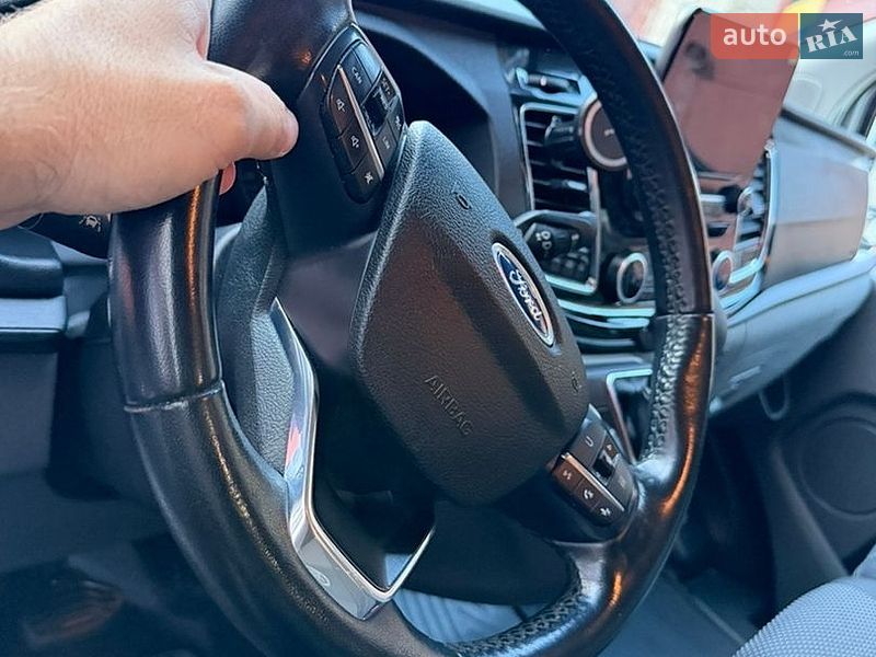 Микроавтобус грузовой (до 3,5т) Ford Transit Custom 2020 в Киеве