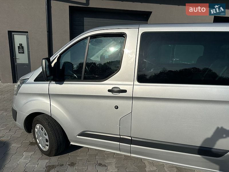 Минивэн Ford Transit Custom 2016 в Калуше