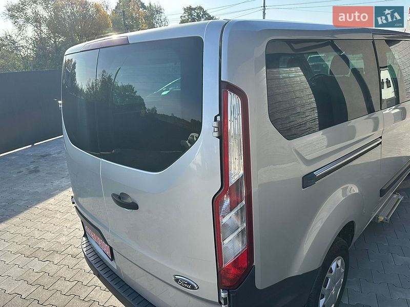 Минивэн Ford Transit Custom 2016 в Калуше