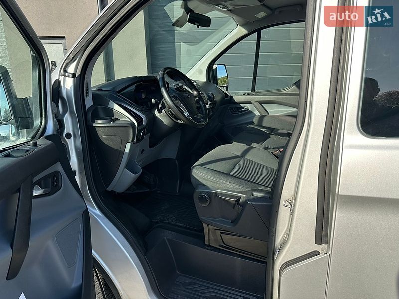 Минивэн Ford Transit Custom 2016 в Калуше