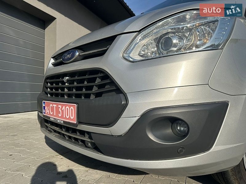 Минивэн Ford Transit Custom 2016 в Калуше