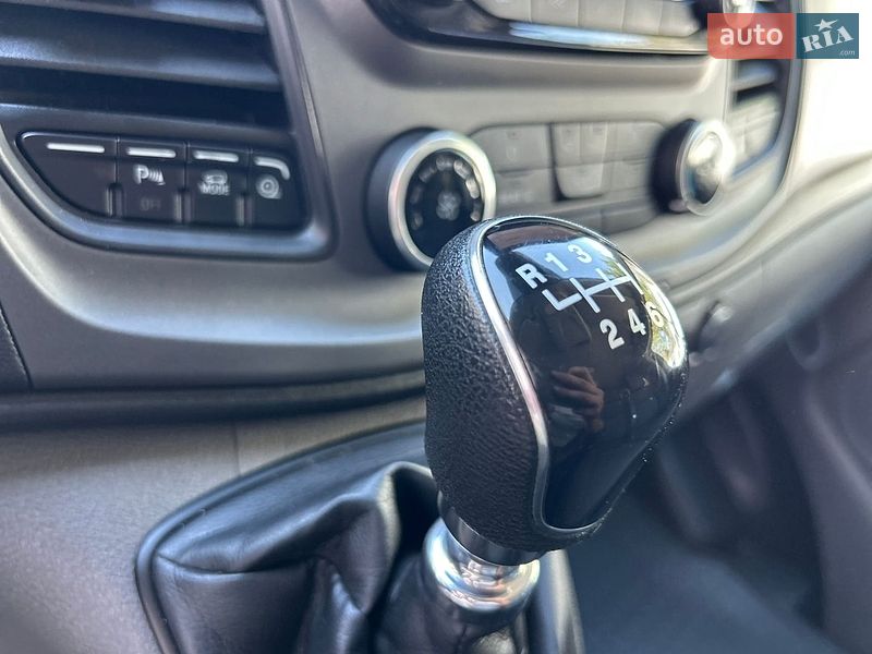 Мінівен Ford Transit Custom 2022 в Хусті