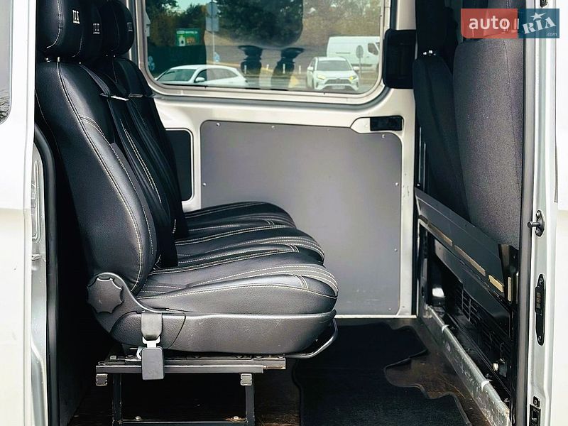 Вантажний фургон Ford Transit Custom 2015 в Києві