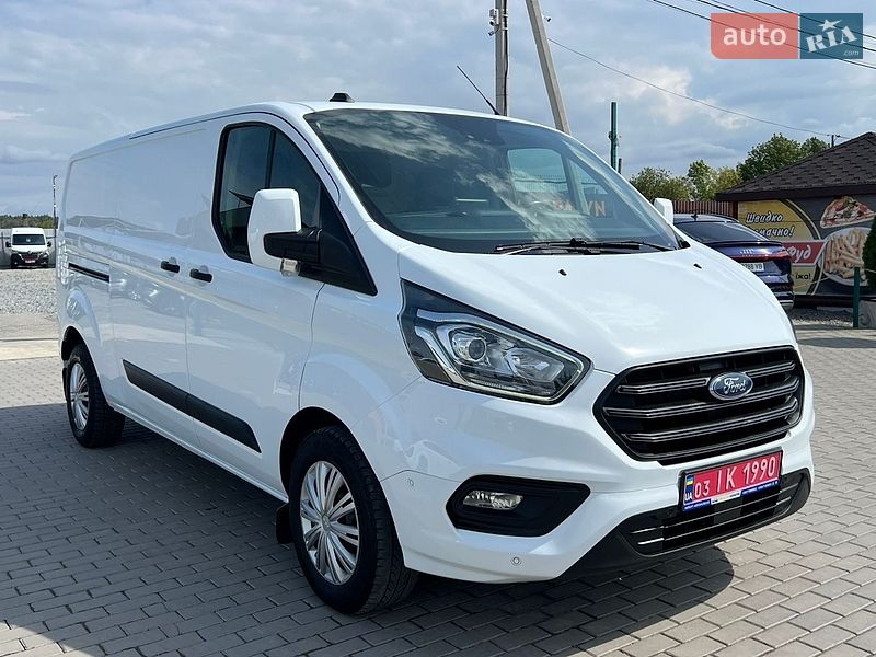 Вантажний фургон Ford Transit Custom 2022 в Лопатині