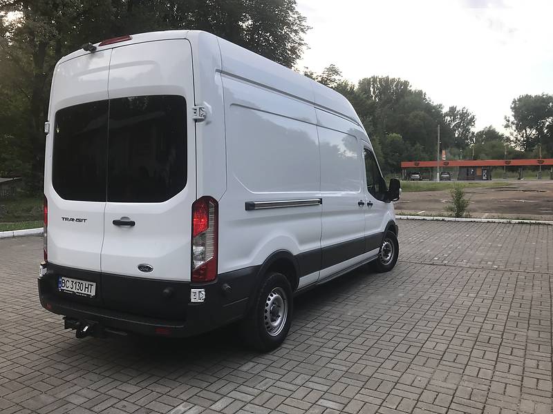 Вантажний фургон Ford Transit 2014 в Дрогобичі