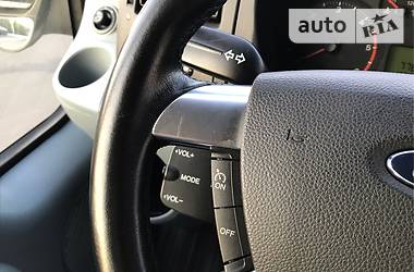 Грузопассажирский фургон Ford Transit 2010 в 