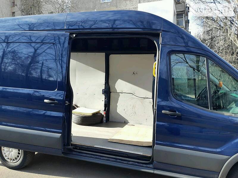 Вантажопасажирський фургон Ford Transit 2015 в Миколаєві