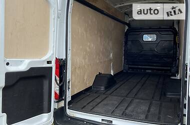 Вантажний фургон Ford Transit 2015 в 