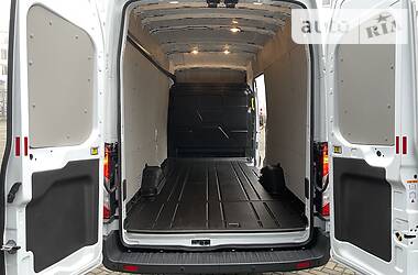 Грузовой фургон Ford Transit 2019 в 