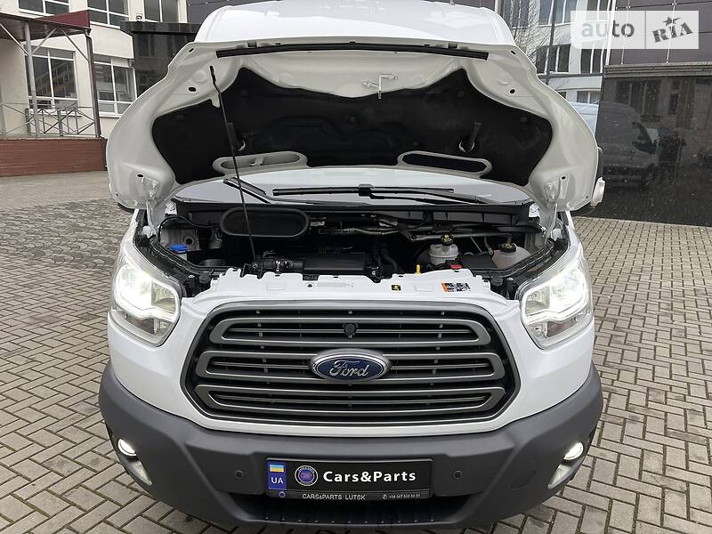 Грузовой фургон Ford Transit 2018 в Луцке