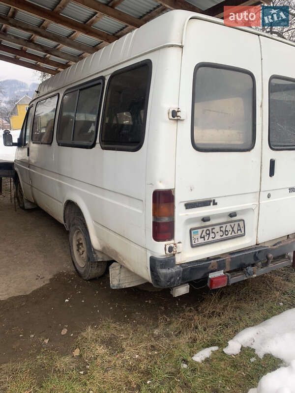 Пригородный автобус Ford Transit 1991 в Тячеве