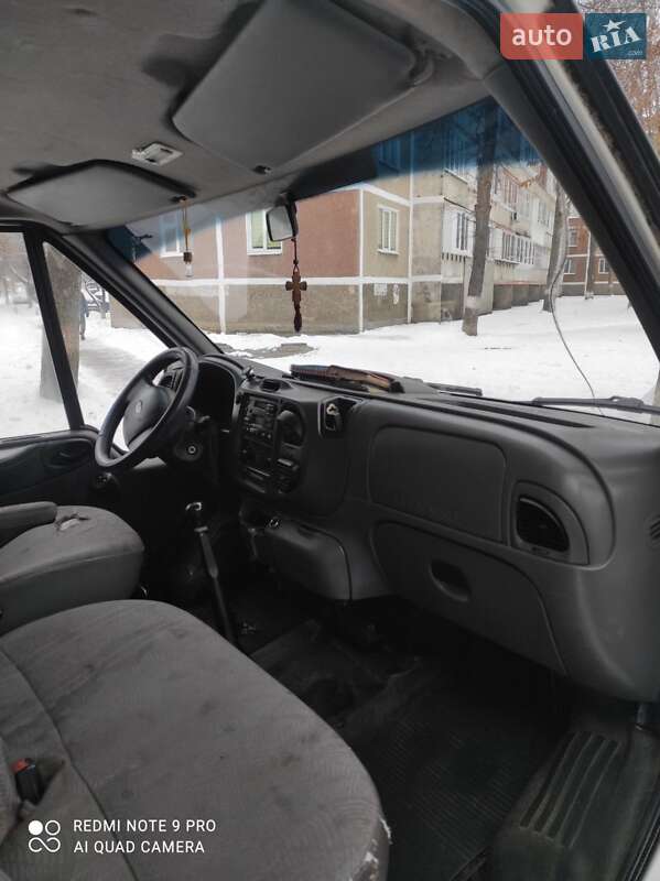Микроавтобус Ford Transit 2004 в Вараше