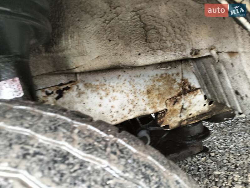 Вантажопасажирський фургон Ford Transit 2002 в Чернівцях