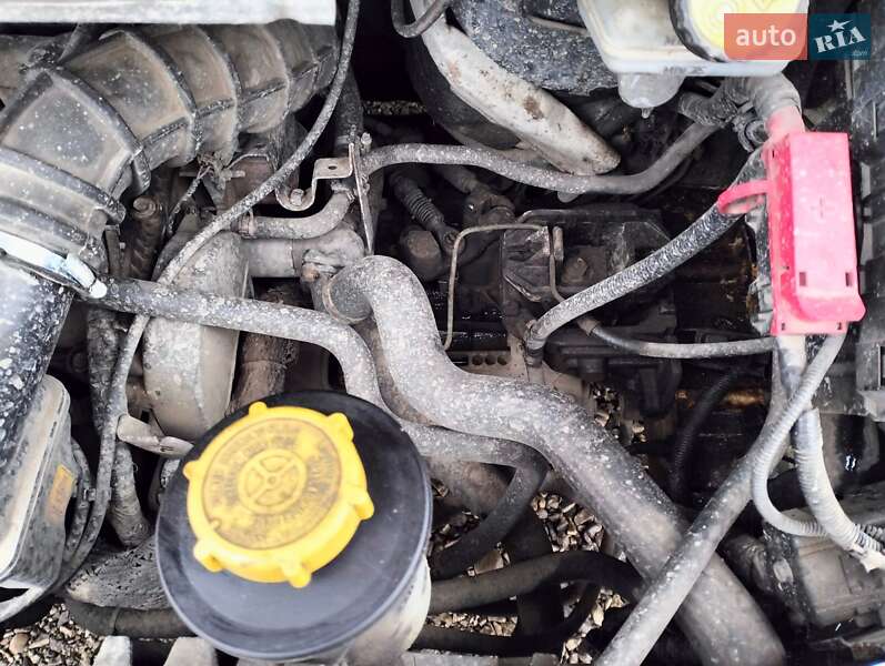 Вантажопасажирський фургон Ford Transit 2002 в Чернівцях