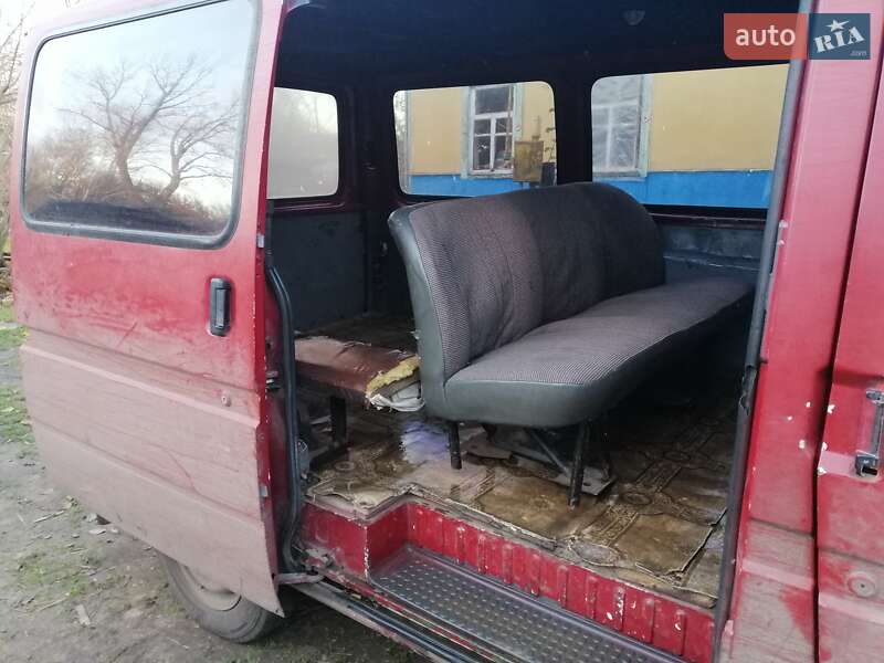 Микроавтобус Ford Transit 1987 в Чернигове фото 4 Микроавтобус Ford Transit 1987 в Чернигове